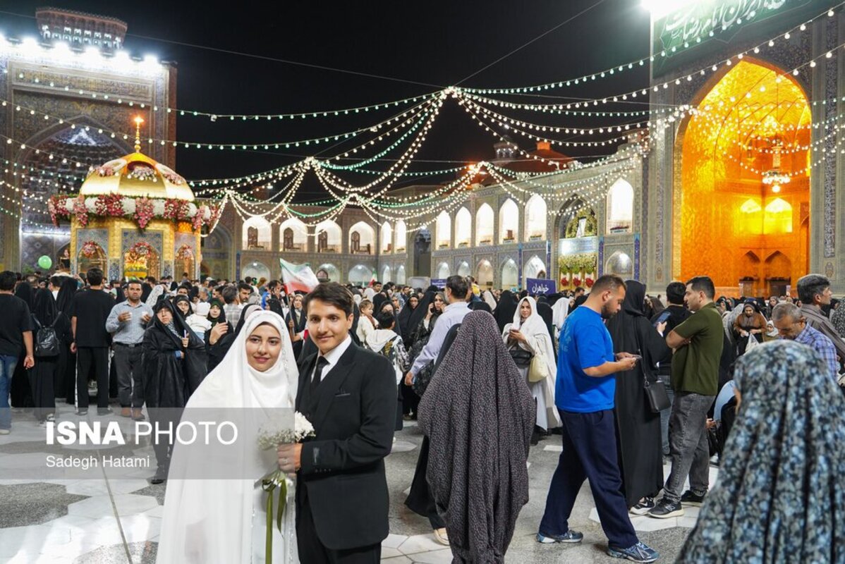 حال و هوای حرم رضوی در شب ولادت امام رضا (ع)