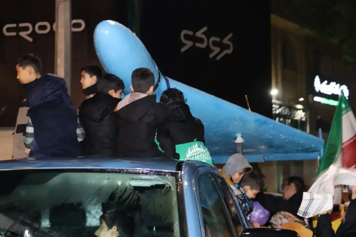  رونمایی از پهپاد شاهد ۱۳۶ آبی و صورتی 