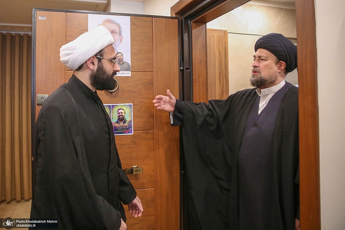 دیدار سیدحسن خمینی با خانواده علی لاریجانی