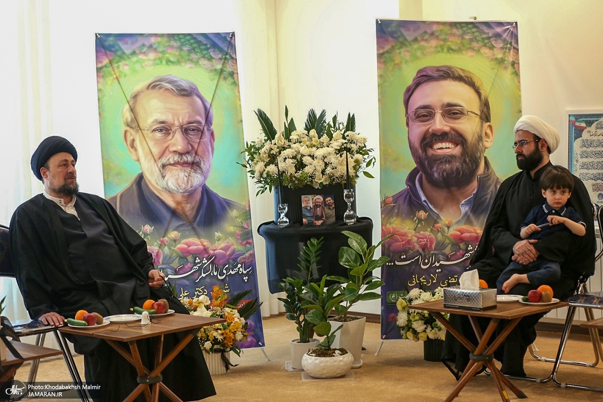 دیدار سیدحسن خمینی با خانواده علی لاریجانی