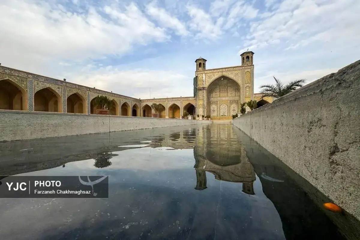 بازگشت کاشی‌های هفت‌رنگ به مسجد وکیل شیراز 