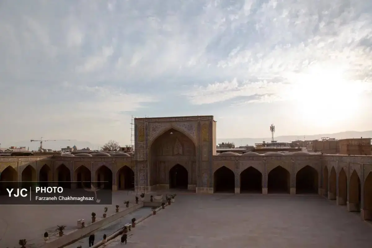 بازگشت کاشی‌های هفت‌رنگ به مسجد وکیل شیراز 