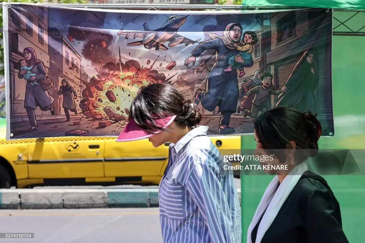 دیوارنگاری‌های ضد آمریکایی و اسرائیلی در قلب تهران