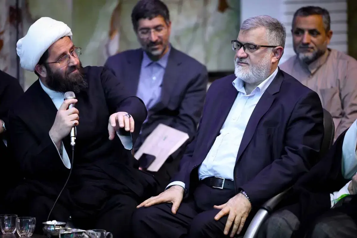 بازدید میدانی پزشکیان در یکی از مساجد تهران