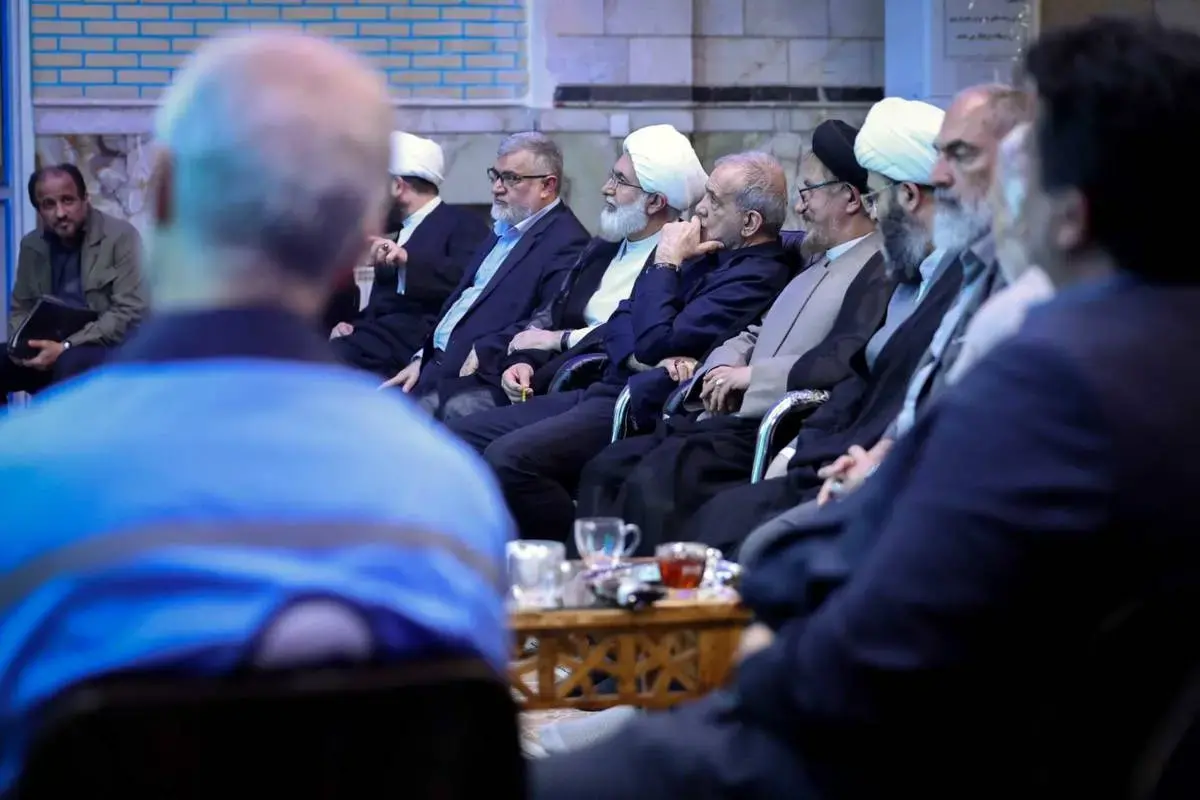 بازدید میدانی پزشکیان در یکی از مساجد تهران