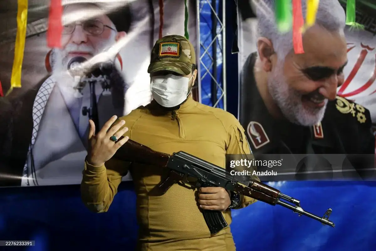  آموزش کار با تفنگ در میدان ونک تهران 