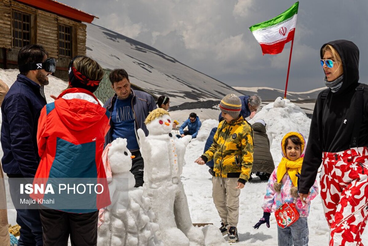 جشنواره آدم‌برفی در ایستگاه ۷ توچال 