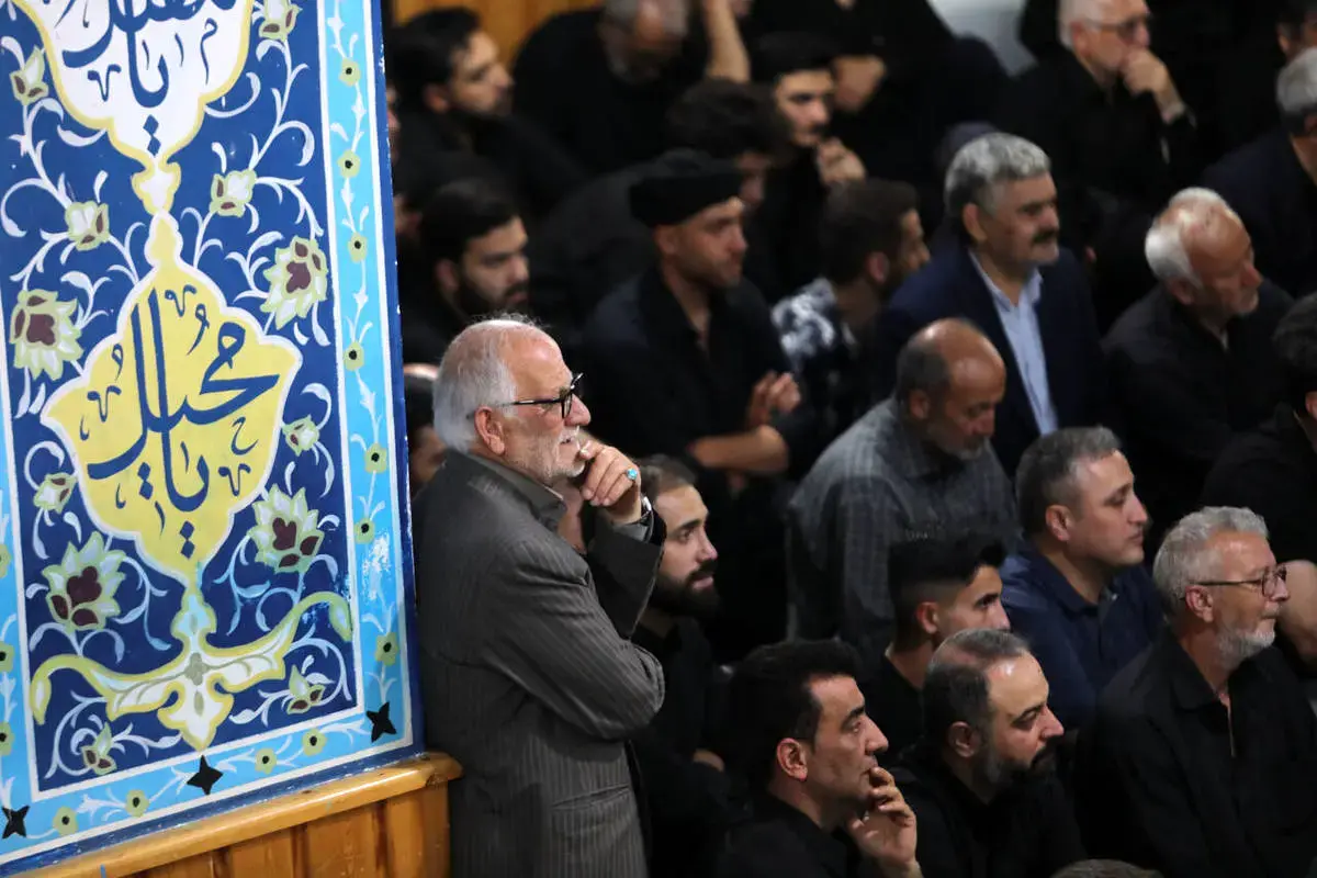 حال‌وهوای معنوی طشت‌گذاری در مسجد جامع اردبیل