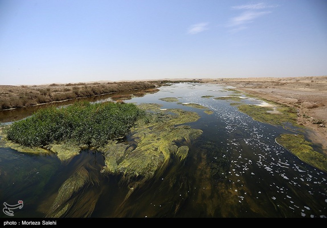 تالاب گاوخونی اصفهان 