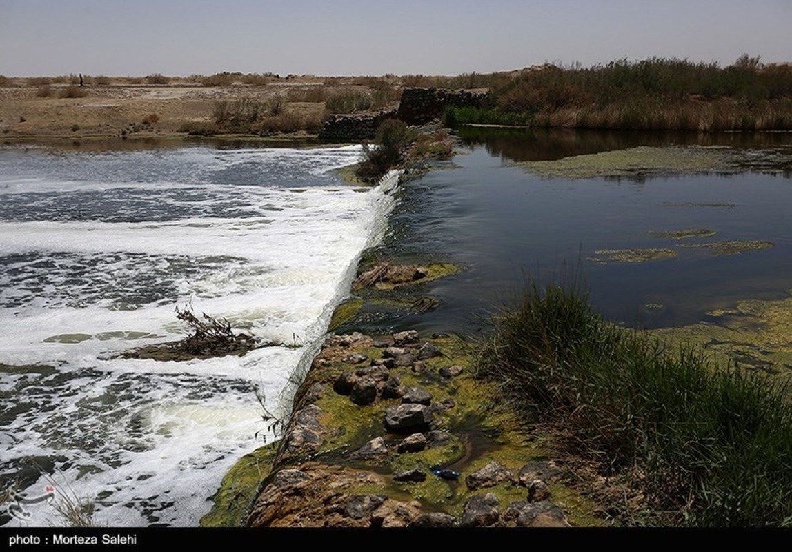 تالاب گاوخونی اصفهان 