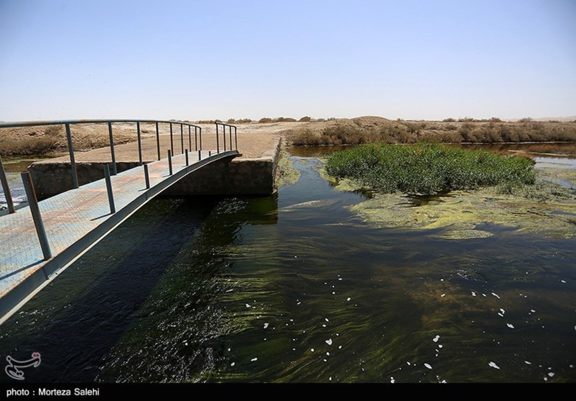 تالاب گاوخونی اصفهان 