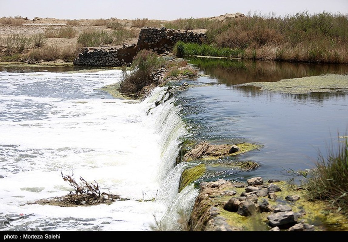 تالاب گاوخونی اصفهان 