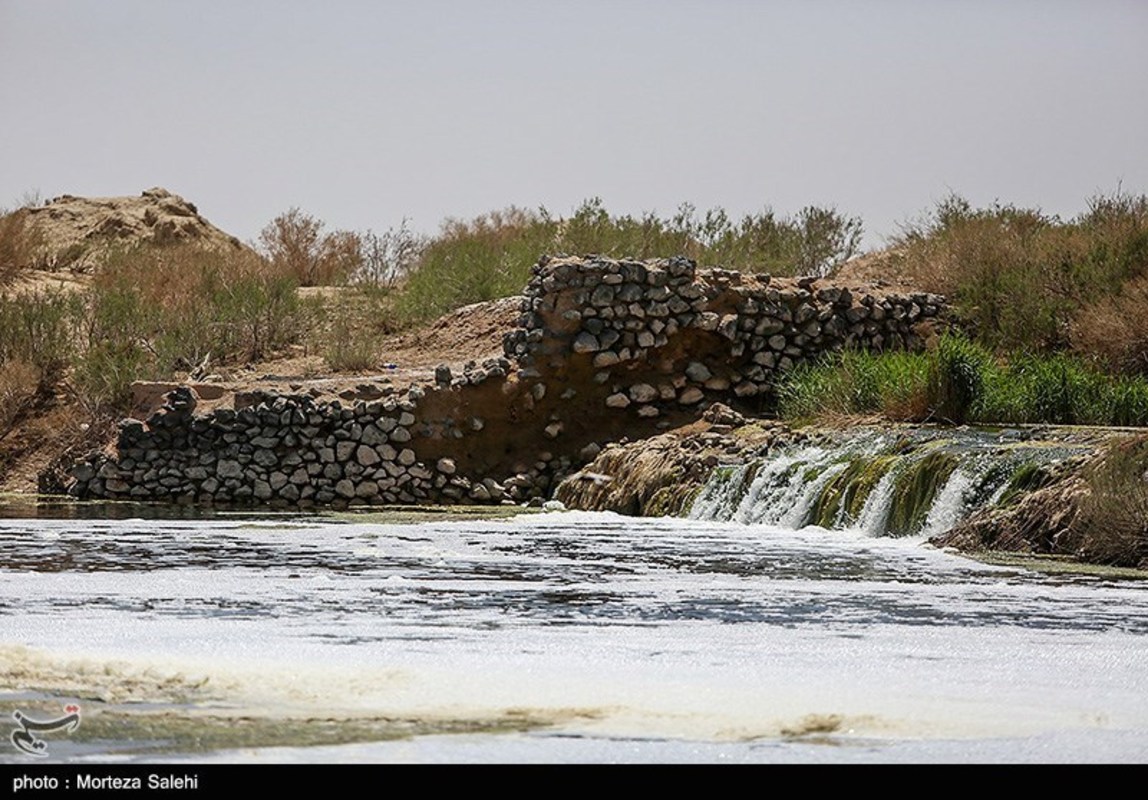 تالاب گاوخونی اصفهان 