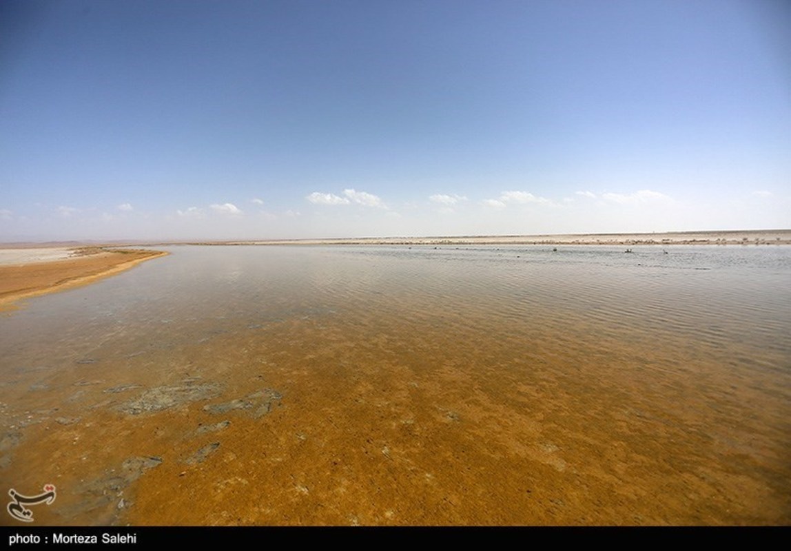 تالاب گاوخونی اصفهان 