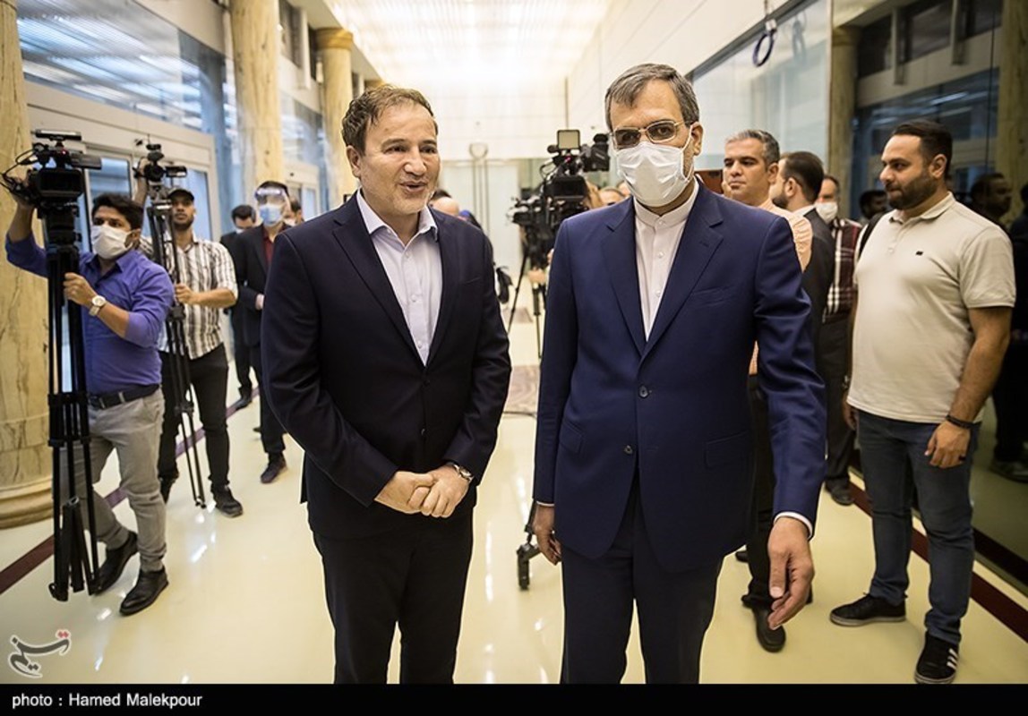 بازگشت مجید طاهری پزشک ایرانی آزاد شده از امریکا