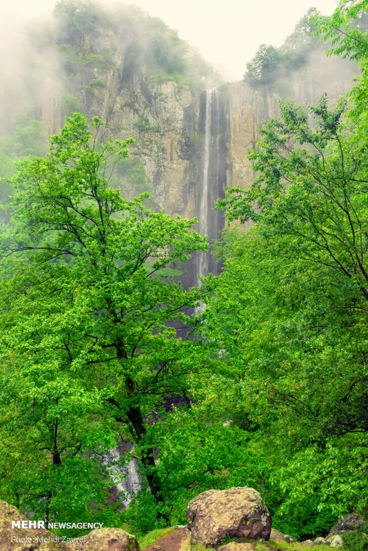 طبیعت دریاچه سو‌ها تا آبشار لاتون