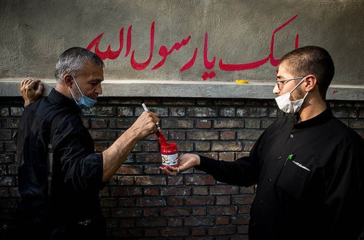 تجمع اعتراضی شهروندان تهرانی مقابل سفارت فرانسه 