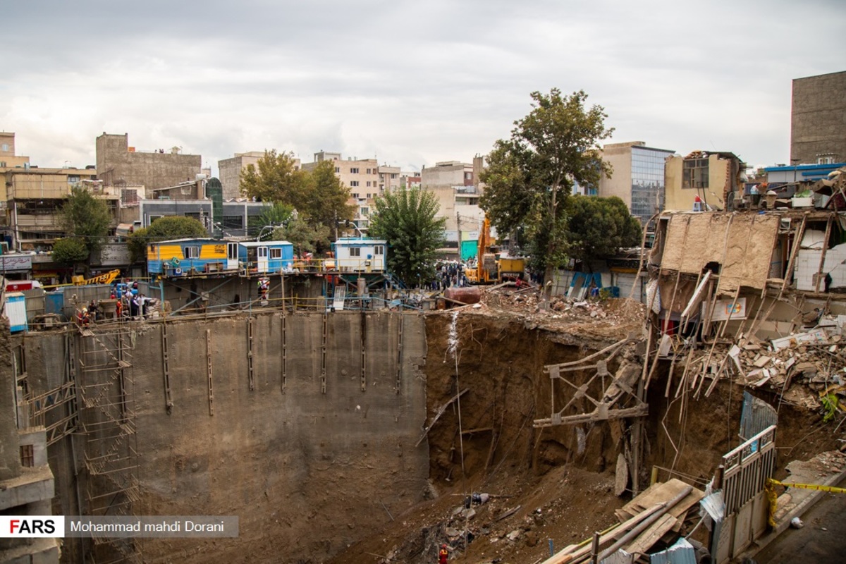 ریزش ساختمان در محله فلاح تهران