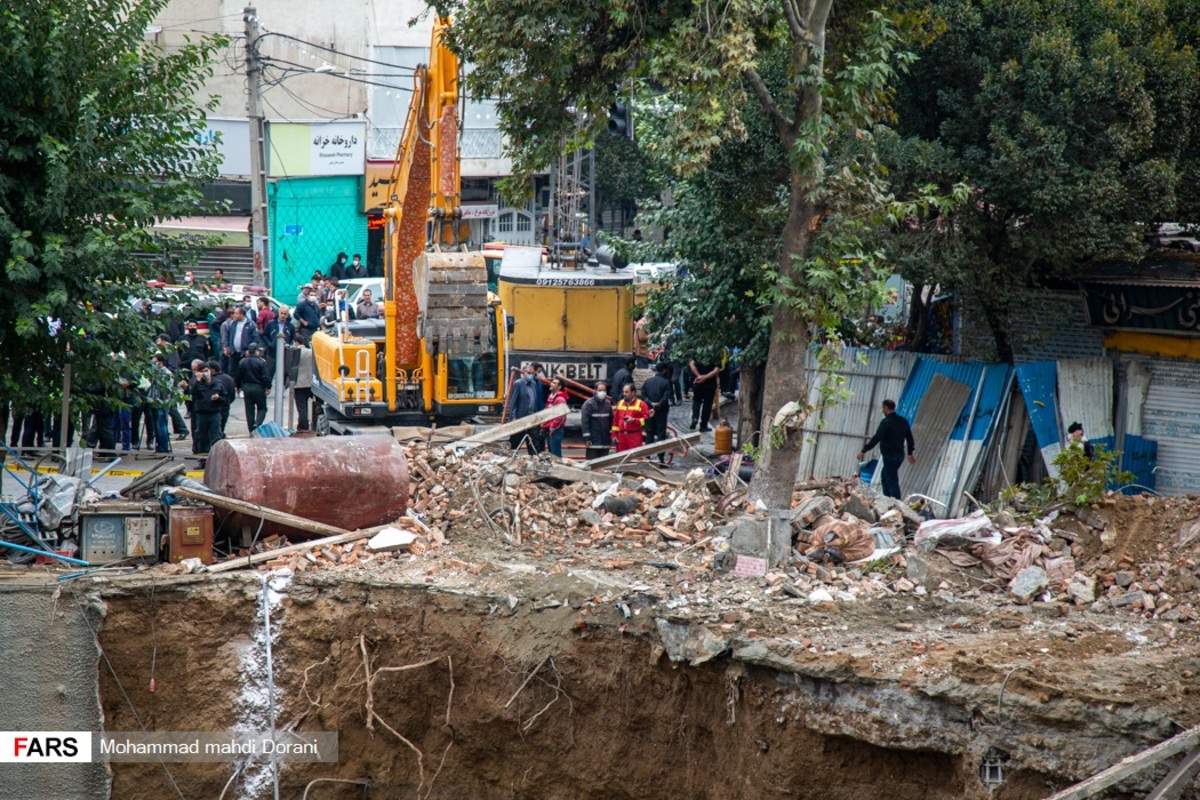 ریزش ساختمان در محله فلاح تهران