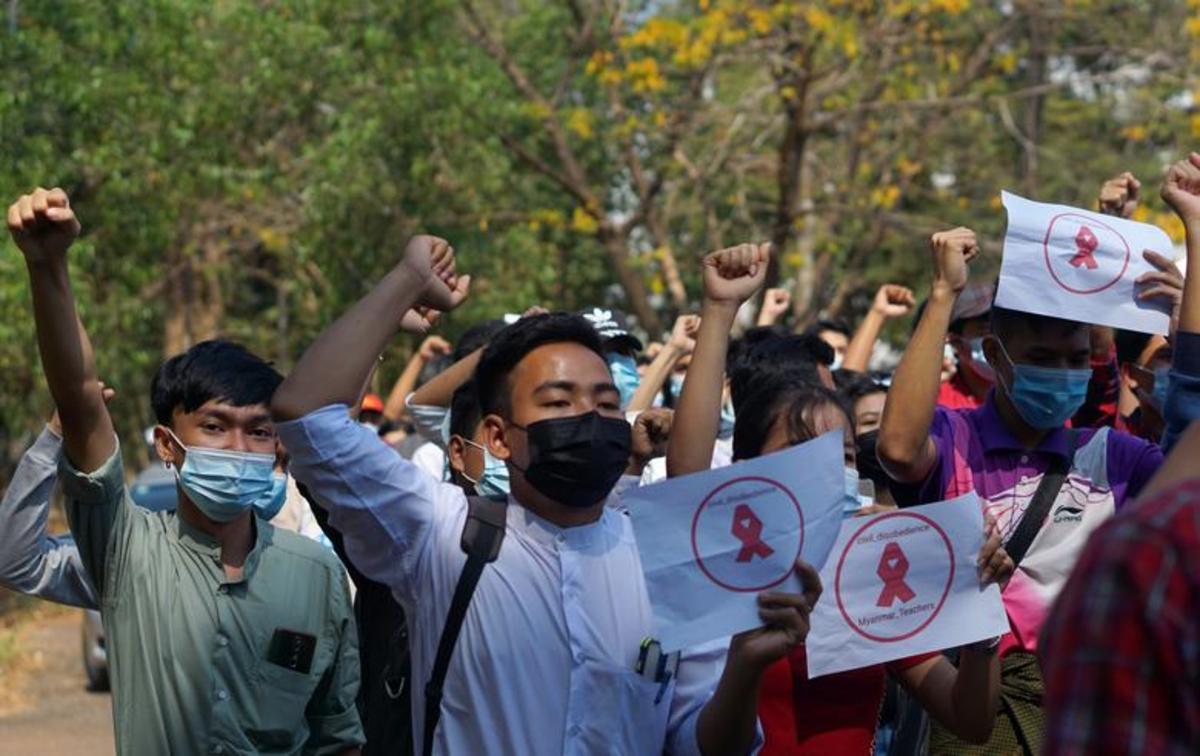 اعتراض مردم میانمار به کودتا