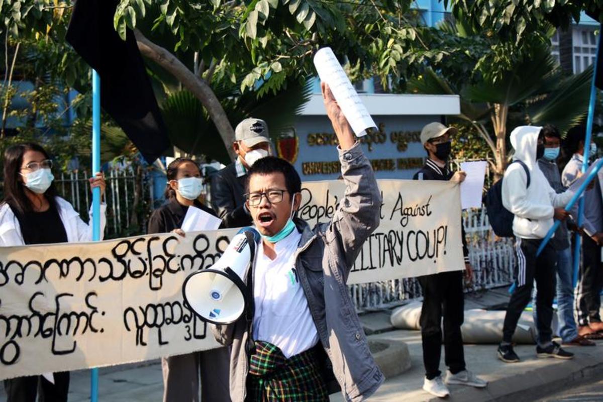 اعتراض مردم میانمار به کودتا