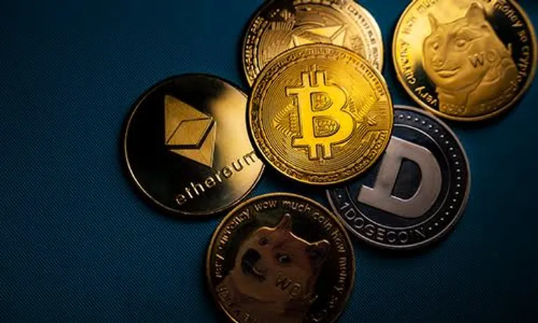 آخرین وضعیت بازار رمزارز‌ها/ توقف بیت کوین در محدوده ۶۳ هزار دلاری؛ نهنگ‌ها در کمین