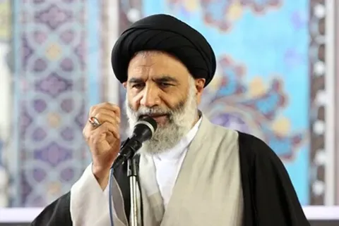 امام‌ جمعه اهواز: با افزایش برد موشک‌هایمان به ۱۵ هزار کیلومتر می‌خواهیم عمق خاک آمریکا را بزنیم