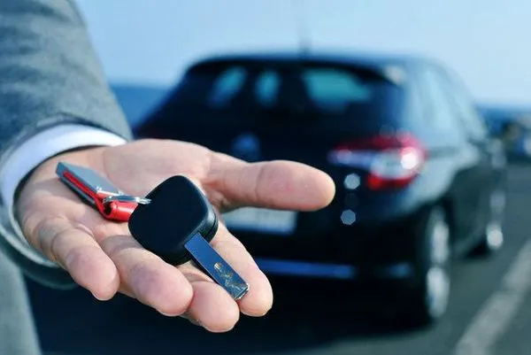 قیمت خودرو با فروش لیزینگی ارزان می‌شود؟