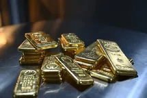 آخرین قیمت طلای جهانی؛ افت معاملات آتی به ۴۱۳۶ دلار