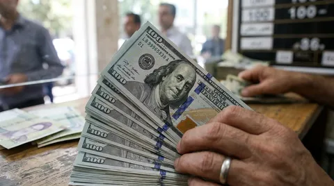پیش‌بینی قیمت دلار امروز دوشنبه ۲۲ تیر ۱۴۰۵/ کف و سقف قیمت دلار کجاست؟
