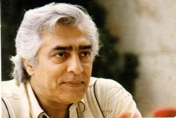 عکس / سلطان قلب‌ها در مغازه فرش فروشی‌اش در دهه ۷۰