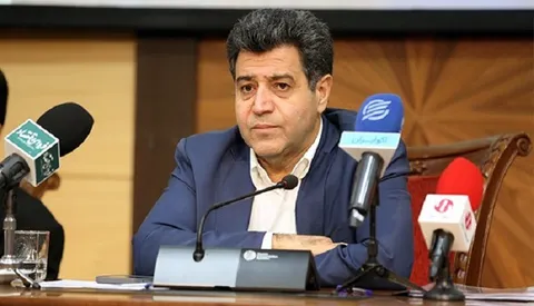 ع️کس/ کنایه حسین سلاح‌ورزی از اسب زین شده‌ای که پزشکیان تحویل می‌گیرد!