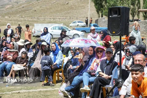 مسابقات کشتی سنتی لوچو در روستای چرات سوادکوه