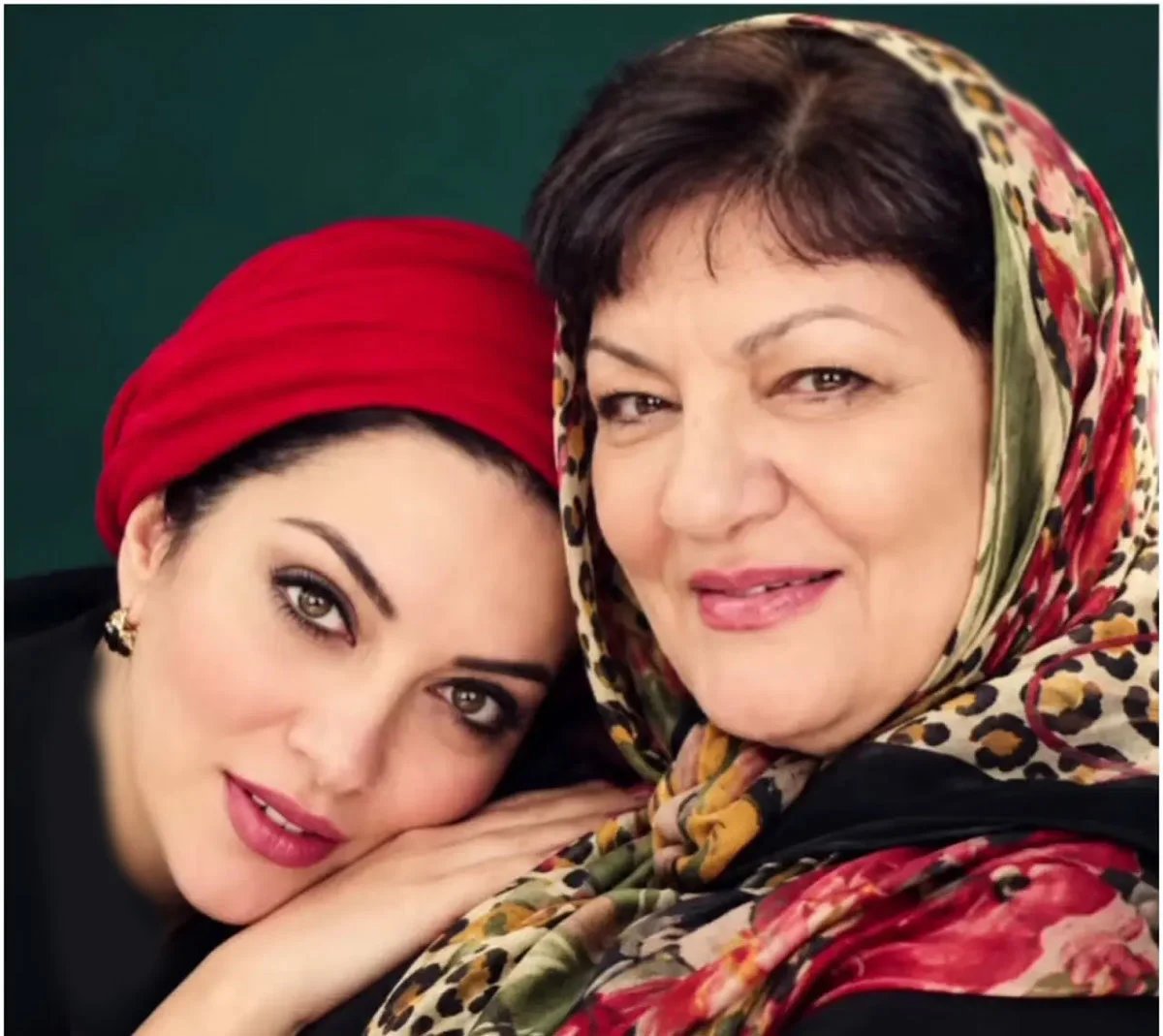 حمیرا ریاضی و مادرش