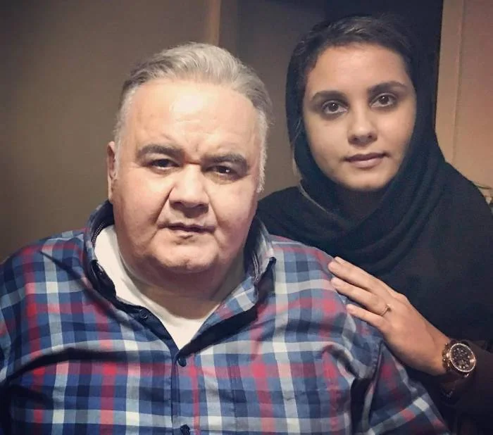 اکبر عبدی و دخترش