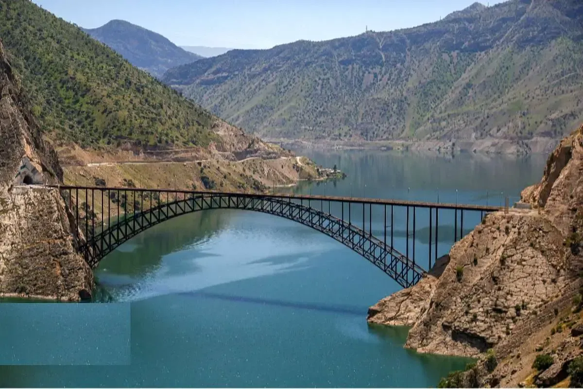 فیلم / سد کارون سرریز شد