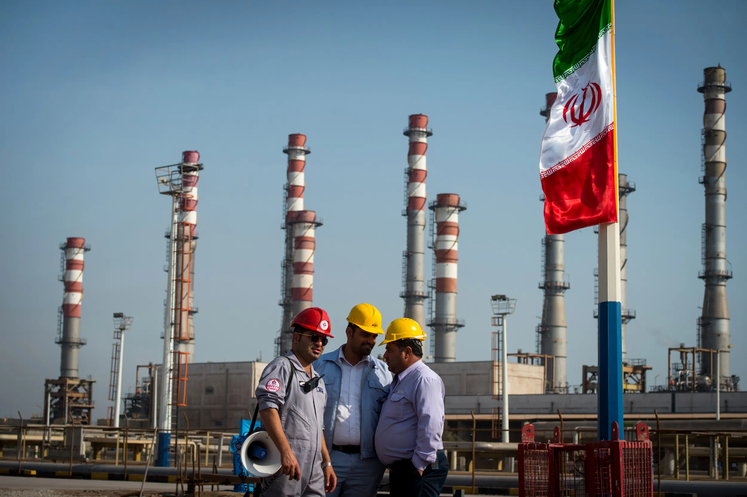 رویای فروش نفت ۱۴۰۱ محقق می‌شود؟ /نگاهی به زیر پوست فروش نفت ایران