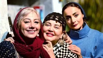 عکس/شرکت کنندگان شام ایرانی در اکران تاتر