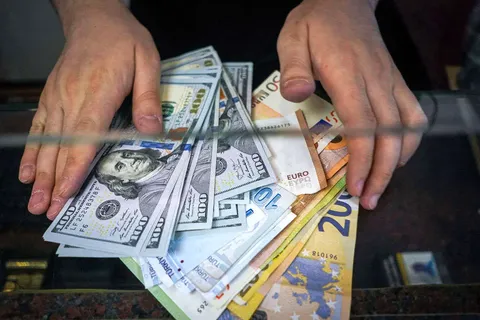 قیمت دلار امروز سه‌شنبه ۲۷ مرداد ۱۴۰۵؛ دلار دوباره روی دور گرانی افتاد