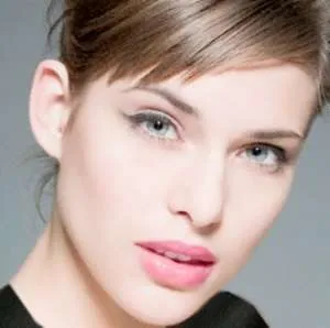 خانم‌هایی با پوست سفید چه رنگی لباس بپوشند؟