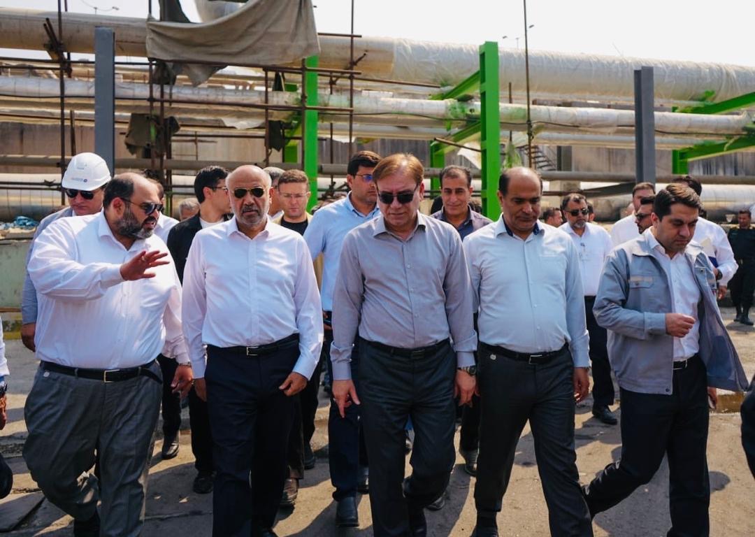 تأکید وزیر تعاون، کار و رفاه اجتماعی بر استمرار تولید و تسریع بازسازی بخشهای آسیبدیده پتروشیمی جم تأکید وزیر تعاون، کار و رفاه اجتماعی بر استمرار تولید و تسریع بازسازی بخشهای آسیبدیده پتروشیمی جم