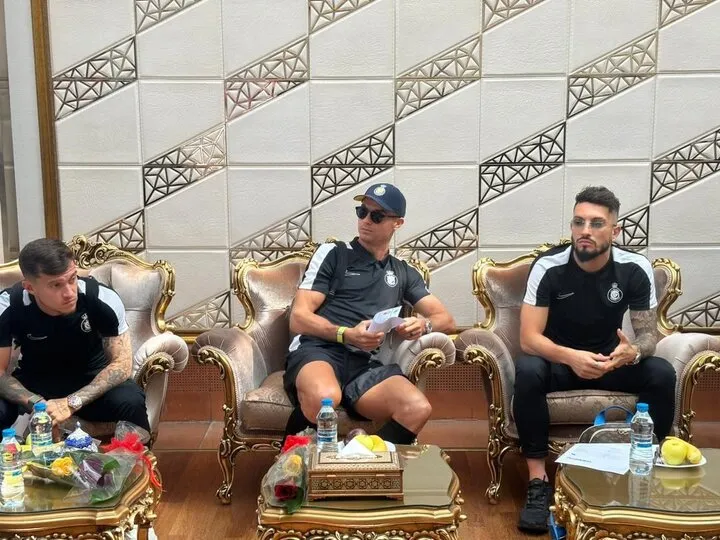 فروش قاشق و چنگال رونالدو در تهران