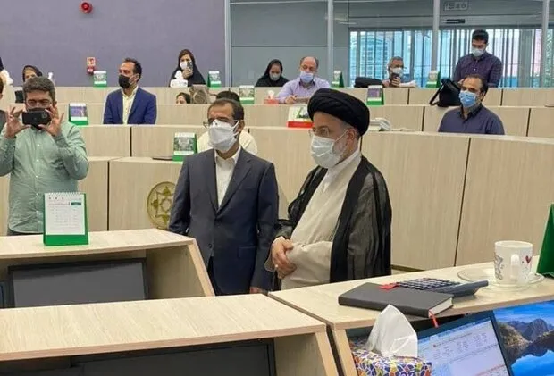 فعالان بازار سرمایه چشم انتظار کابینه دولت سیزدهم / مذاکرات وین سپر بلای بورس/ قول بورسی رئیسی محقق می‌شود؟