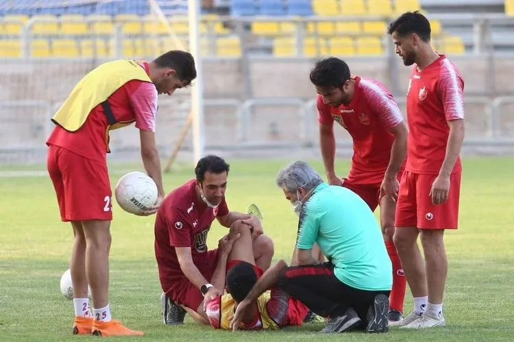 باشگاه پرسپولیس دوری چند ماه مدافع سرخ‌پوشان را تأیید کرد