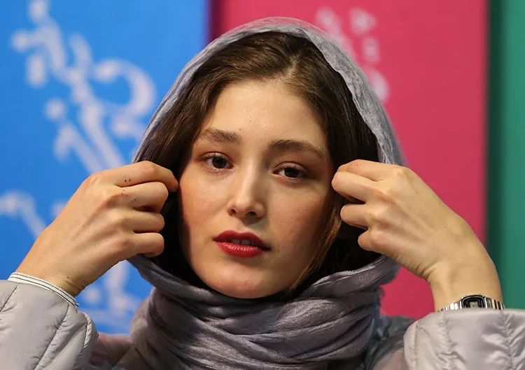  فرشته حسینی 