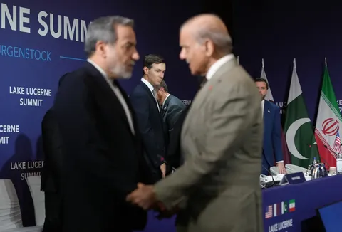تهدید ترامپ، پاسخ قالیباف؛ روز پرتنش دیپلماسی/ از بیروت تا بورگن‌اشتوک؛ پاشنه آشیل توافق موقت ایران و آمریکا چیست؟