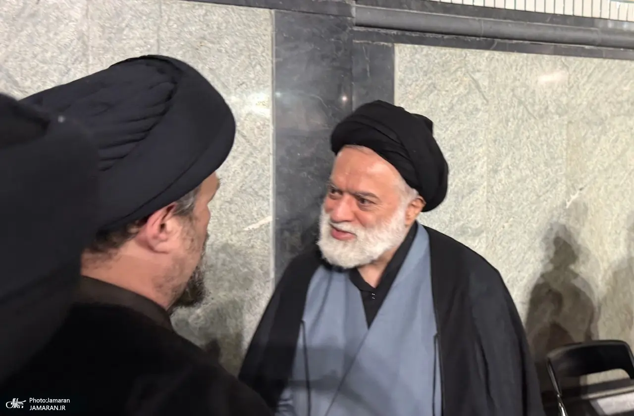 عکس/دیدار یادگار امام و آقا مصطفی در مراسم بزرگداشت رهبر شهید