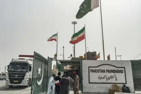 تجارت ایران و پاکستان متوقف شد؟ جزئیات شرط جدید برای صادرکنندگان ایرانی