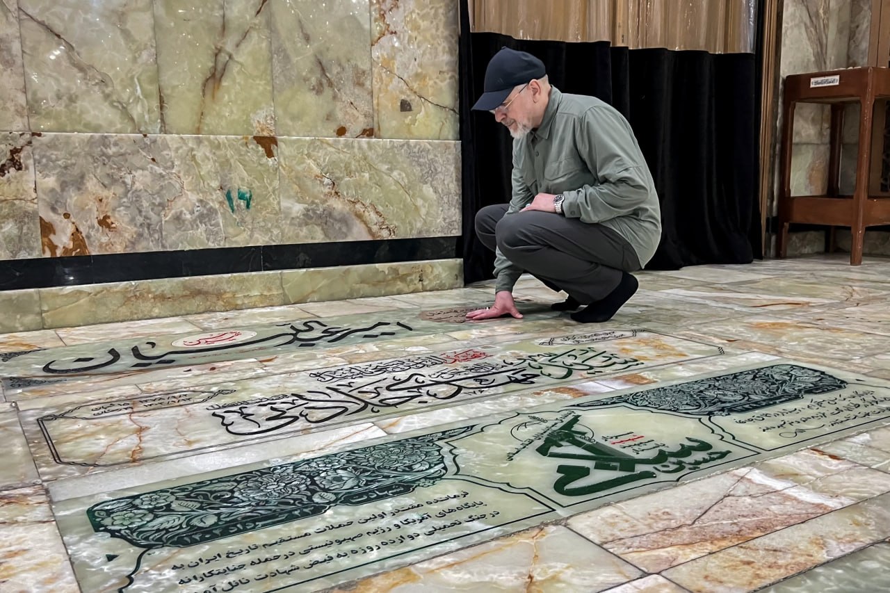 قالیباف در حرم عبدالعظیم حسنی(ع)