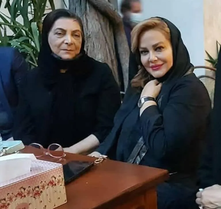 تیپ بهاره رهنما در مجلس ختم+ عکس
